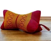 Asiatisches Nackenkissen  *rot / gelb*