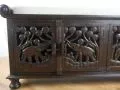 Asiatisches  *Sideboard mit Elefantenschnitzerei*  Nr.53