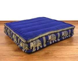 Sitzkissen, Bodensitzkissen mit Seidenstickerei  *blau - Elefanten*