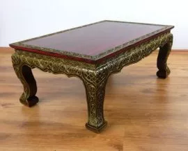 Opiumtisch mit *Glasmosaikverzierungen*